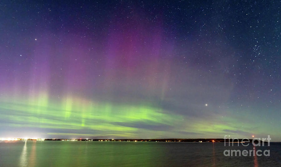Aurora in Northern Ontario Photograph by Charline Xia