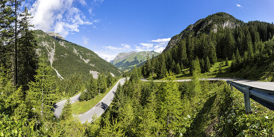 Austria, Tyrol, Mountain pass to Hahntennjoch, Panorama Photograph by Westend61
