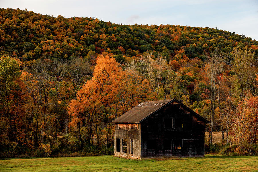 Autumn barn Photograph by Alexander Farnsworth