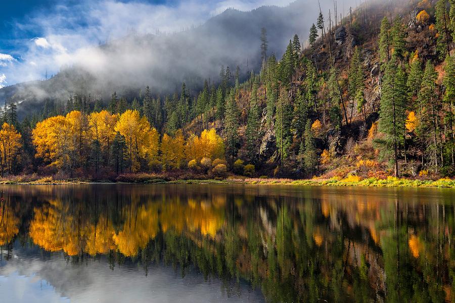 Autumn colors and reflections Photograph by Lynn Hopwood