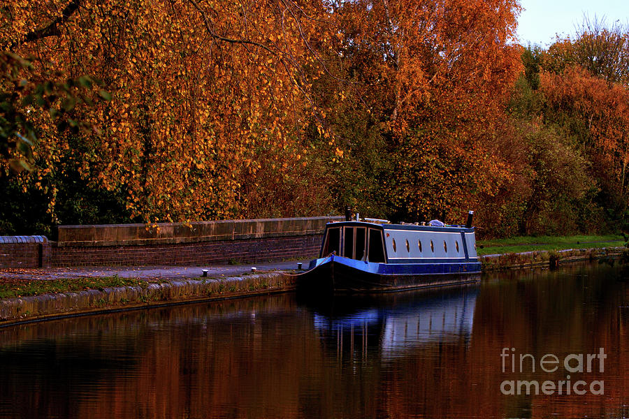 Autumn on the Canals Photograph by Baggieoldboy