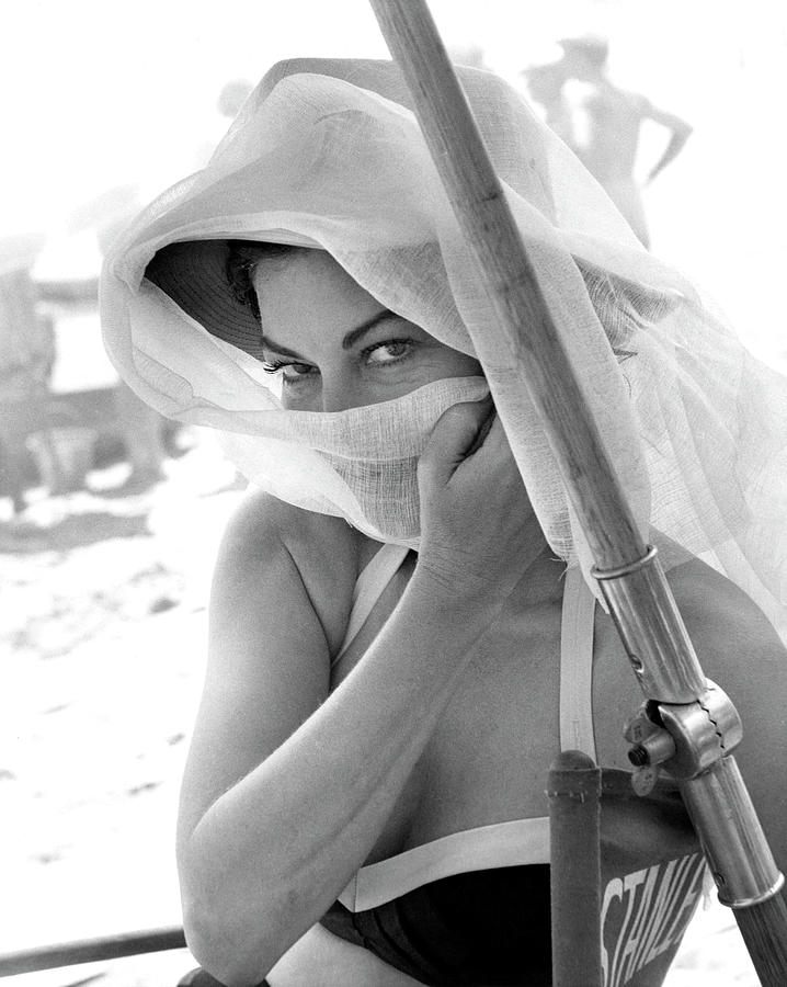 AVA GARDNER in ON THE BEACH -1959-, directed by STANLEY KRAMER. Photograph by Album