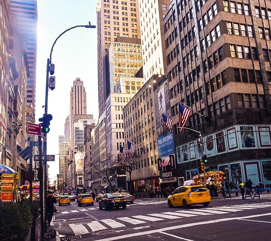 Avenue vibes Photograph by Sonia Pizzinelli - Fine Art America