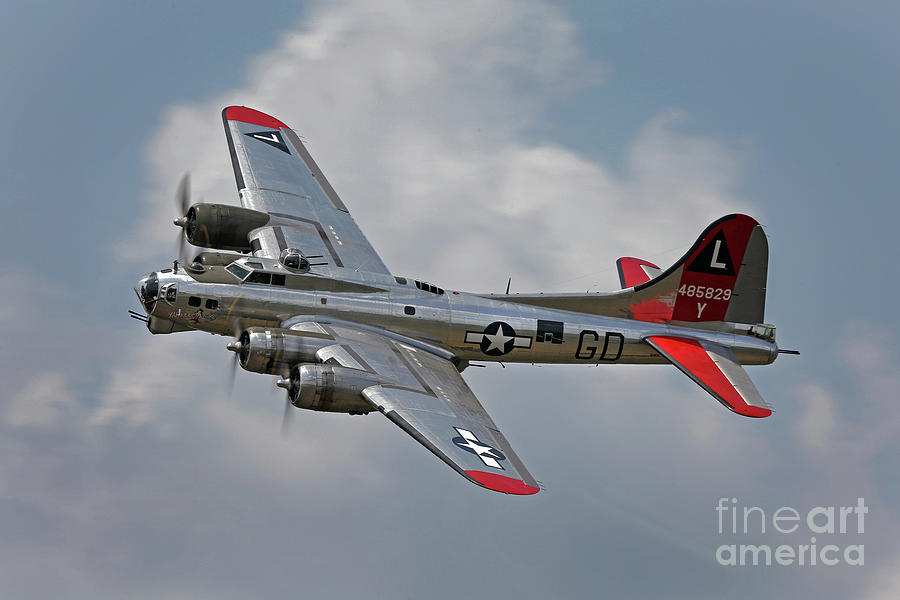 B-17G Flying Fortress Yankee Lady Photograph by David Brown - Fine Art ...