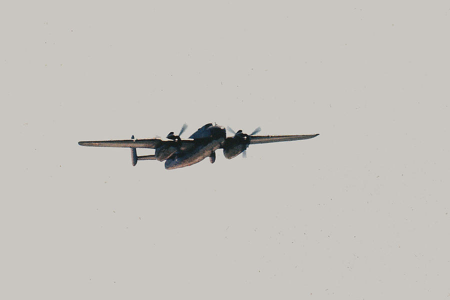 B-25 Inbound Photograph by Lin Grosvenor
