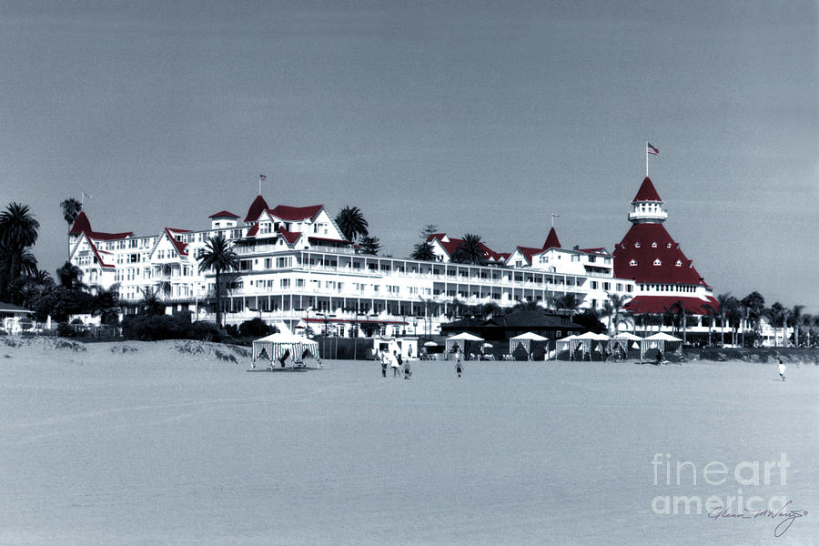 B W Hotel Del Coronado with Red Roof Photograph by Glenn McNary