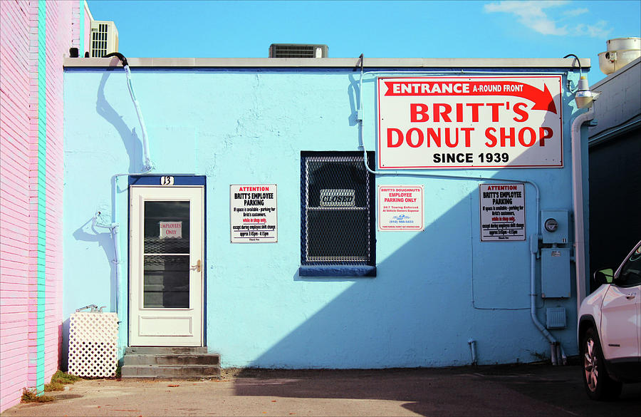 Back Of Britts Donut Shop Photograph by Cynthia Guinn