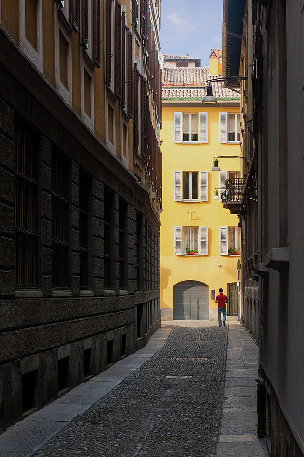 Backstreet, Milan Photograph by Richard Downs