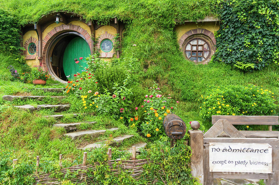 Home of bilbo baggins hi-res stock photography and images - Alamy