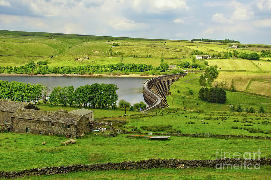 Baitings Dam And Reservoir, West Yorkshire. Photograph