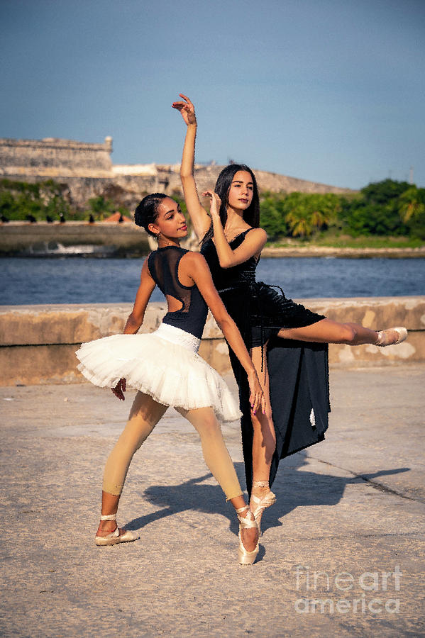 Ballerinas Dancing at the Malecon in Havana Photograph by Jim Calarese