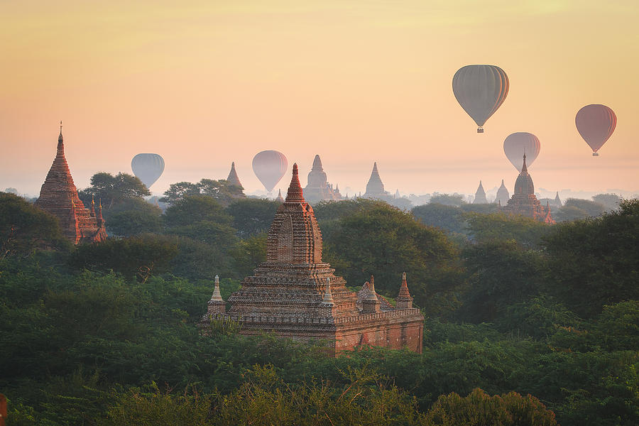 Balloons over Bagan, Myanmar Photograph by Uschools