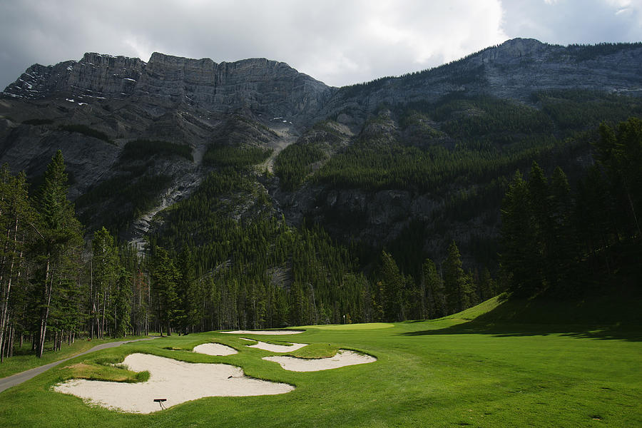 Banff Springs Stanley Thompson Eighteen  3rd green Photograph by David Cannon