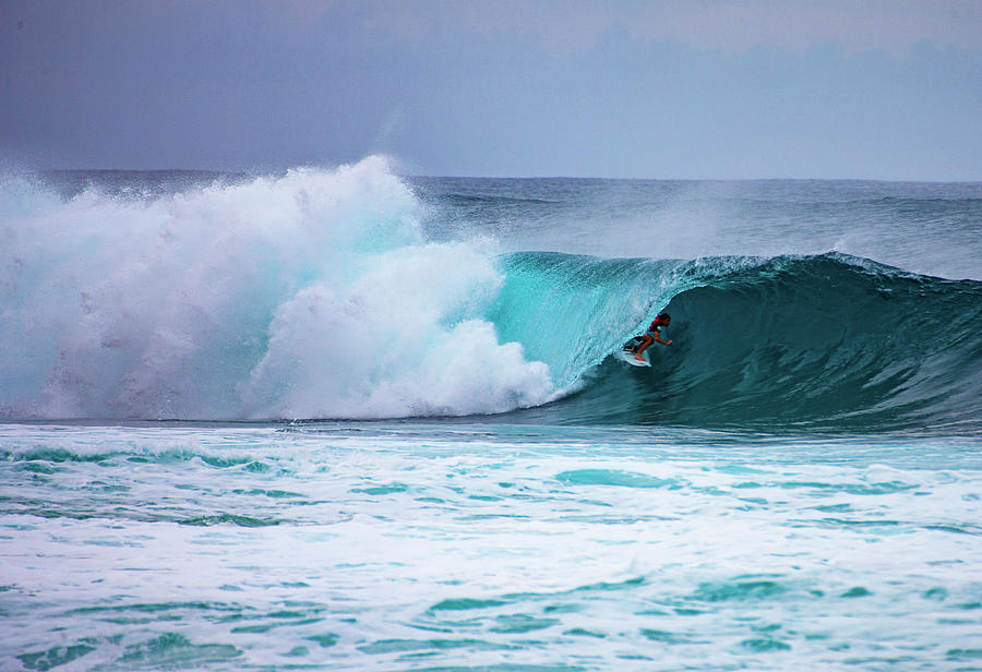 Banzai Pipeline 10 Photograph by Anthony Jones