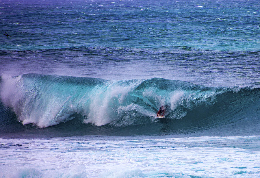 Banzai Pipeline 17 Photograph by Anthony Jones