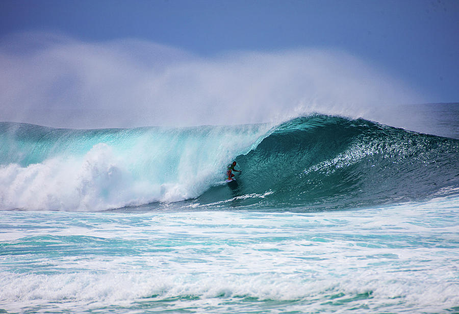 Banzai Pipeline 3 Photograph by Anthony Jones