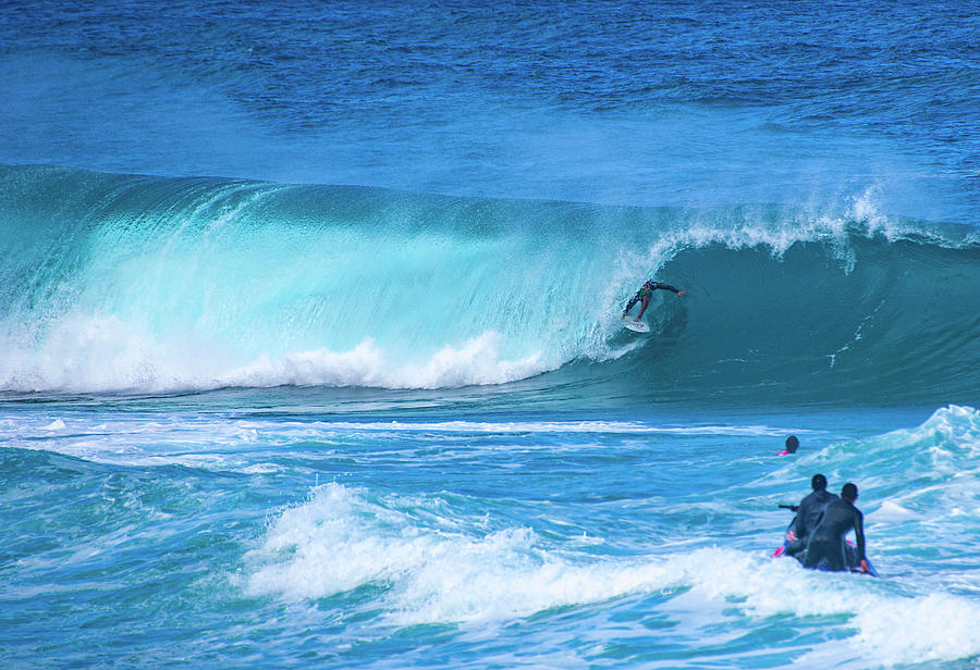 Banzai Pipeline 37 Photograph by Anthony Jones