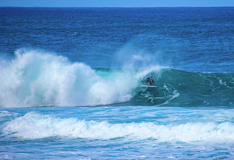Banzai Pipeline 38 Photograph by Anthony Jones