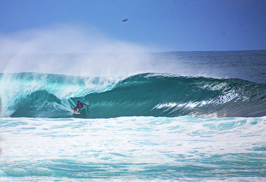 Banzai Pipeline 4 Photograph by Anthony Jones