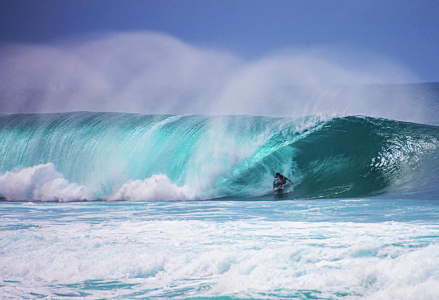 Banzai Pipeline 5 Photograph by Anthony Jones