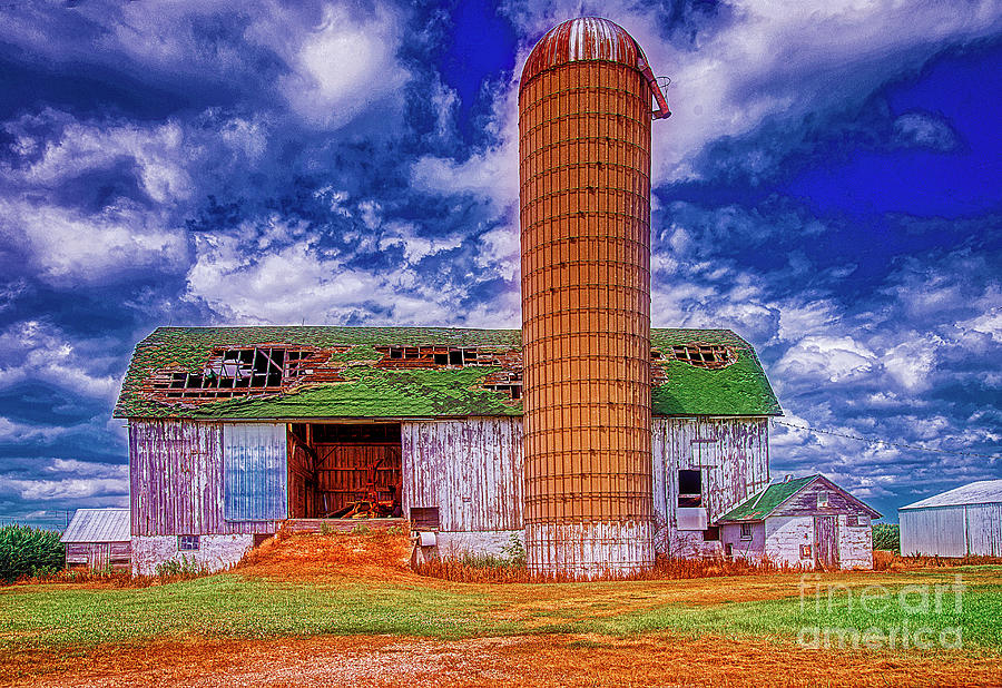 Barn, Hemmington Rd, Illinois, farms  Photograph by Tom Jelen