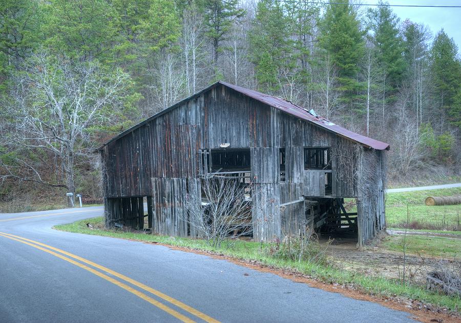 Barn In The Curve Photograph