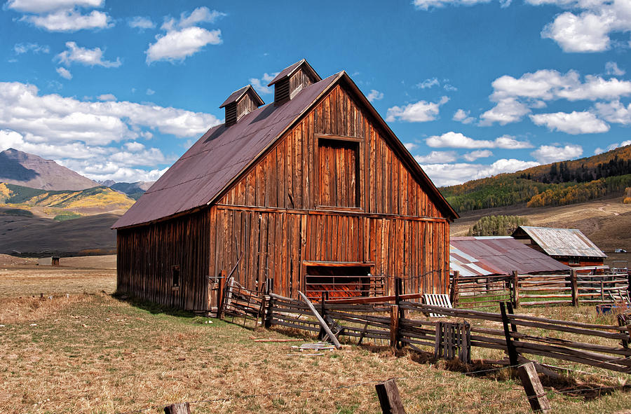 Barn Near Crested Butte Photograph by Gerald DeBoer