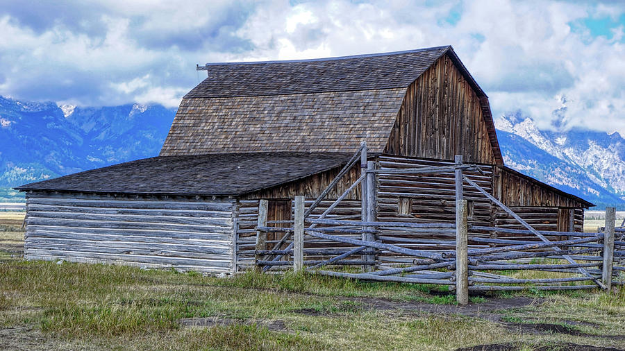 Barn on Mormon Row 1223 Photograph by Cathy Anderson