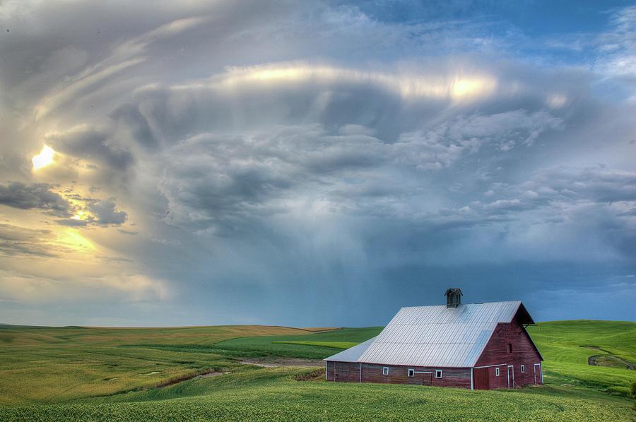 Barn Storming Summer Photograph by Doug Davidson