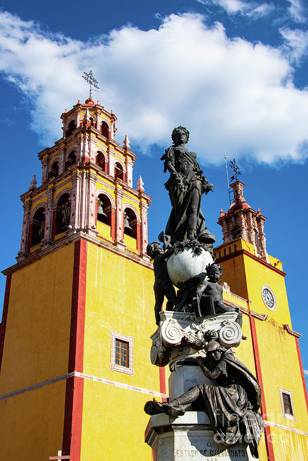 Basilica of Our Lady of Guanajuato and Peace Statue Photograph by Bob ...