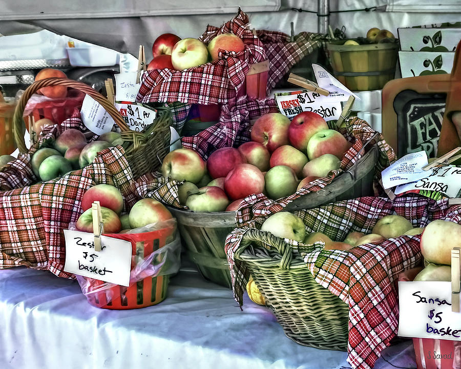 Baskets of Apples Photograph by Susan Savad