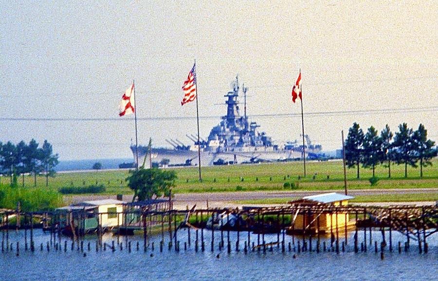 Battleship USA 1984 Photograph by Gordon James