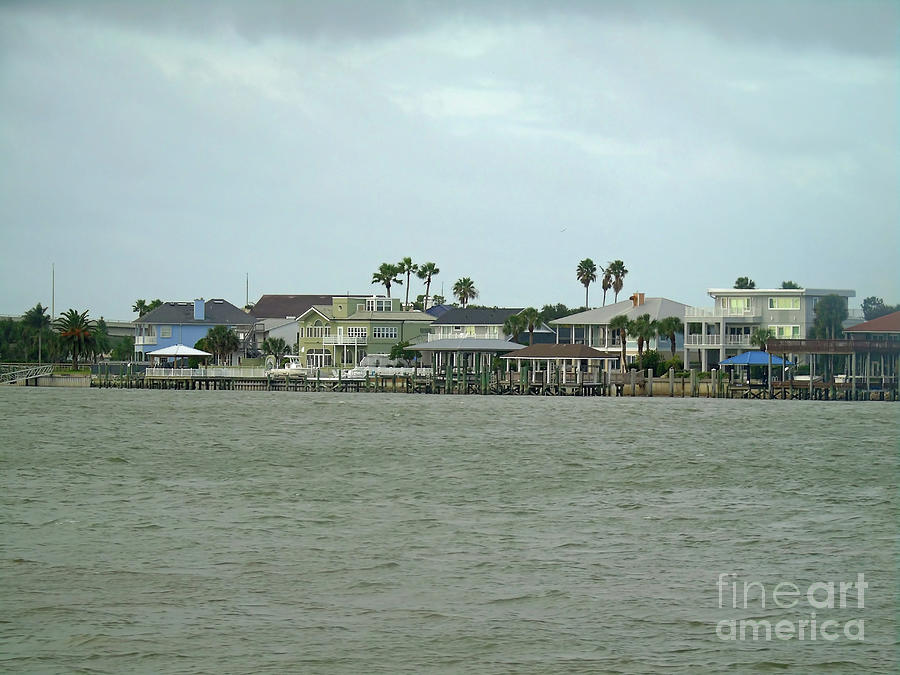 Bay Front Homes Photograph by D Hackett Fine Art America