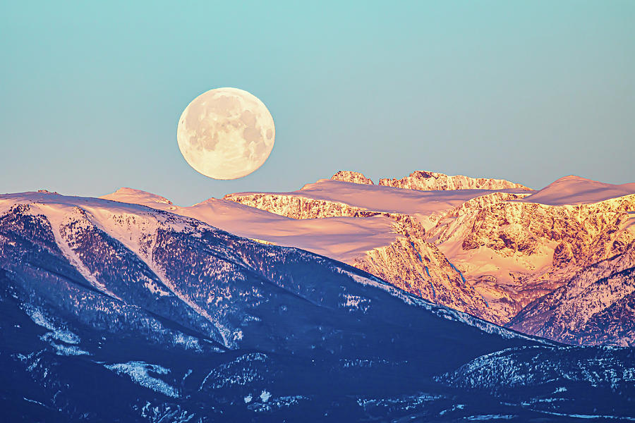 Beartooth Mountain Moon Set Photograph by Gary Beeler