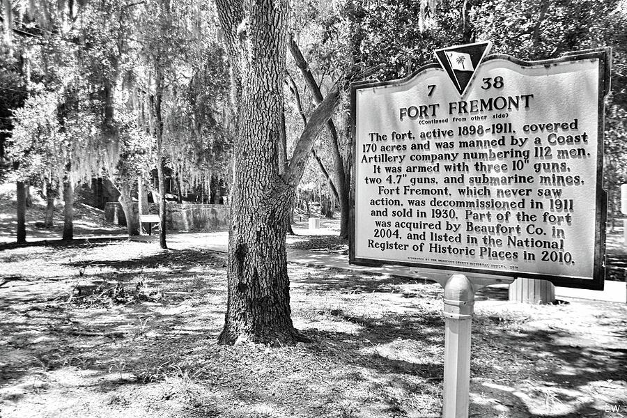 Beaufort South Carolina Fort Fremont Historical Marker Black And White