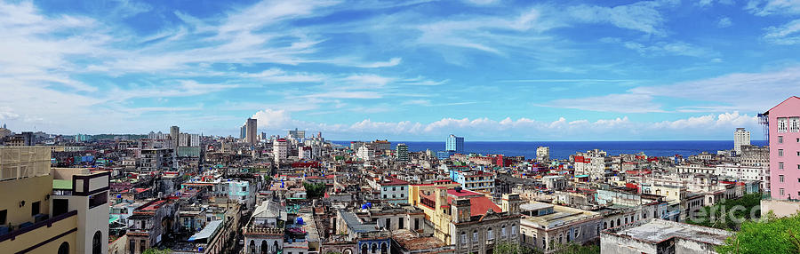 Beautiful panoramic view of Havana Pyrography by Mendelex Photography