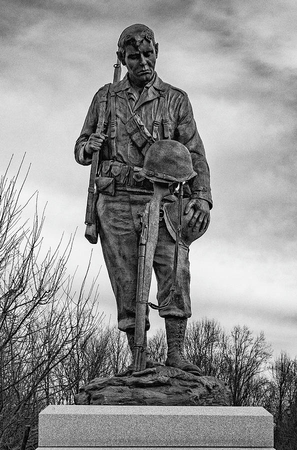 Bedford Soldier, D-Day Photograph by Paul Giglia