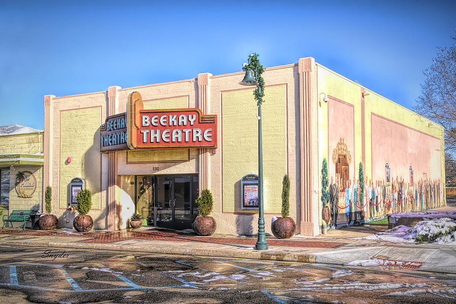 BeeKay Theatre Tehachapi California Photograph by Floyd Snyder