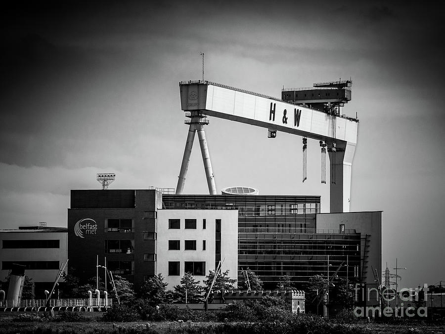 Belfast Met with Shipyard crane Photograph by Jim Orr
