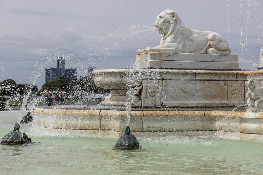 Belle Isle fountain Photograph by John McGraw | Fine Art America