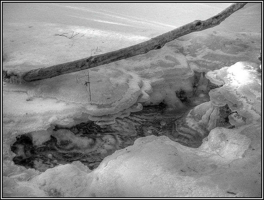 Bend in the Ice Monochrome Photograph by Wayne King