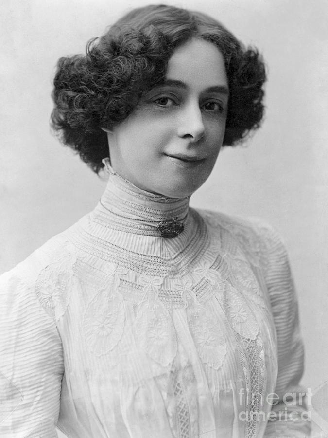 Bess Houdini Photograph by Granger