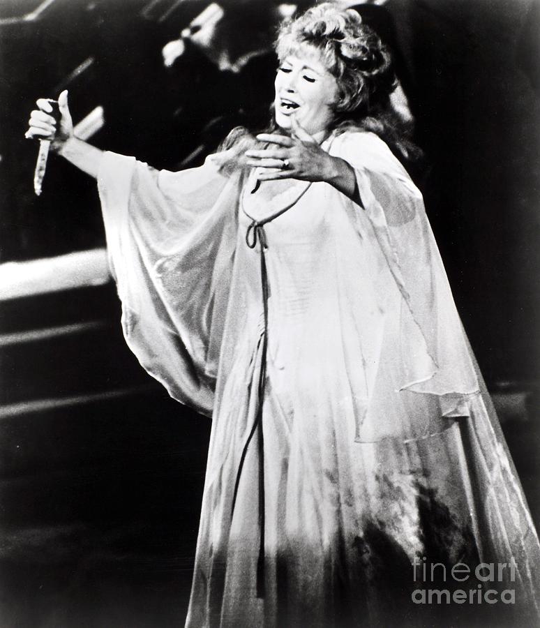 Beverly Sills Photograph by Granger