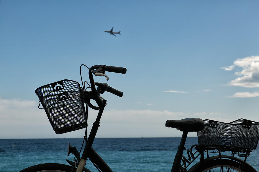 Bicycle at seashore Photograph by Jean-Marc PAYET