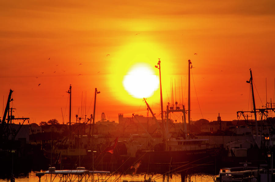 Big Sun Over Fishing Boats - Wildwood New Jersey Photograph by Bill Cannon