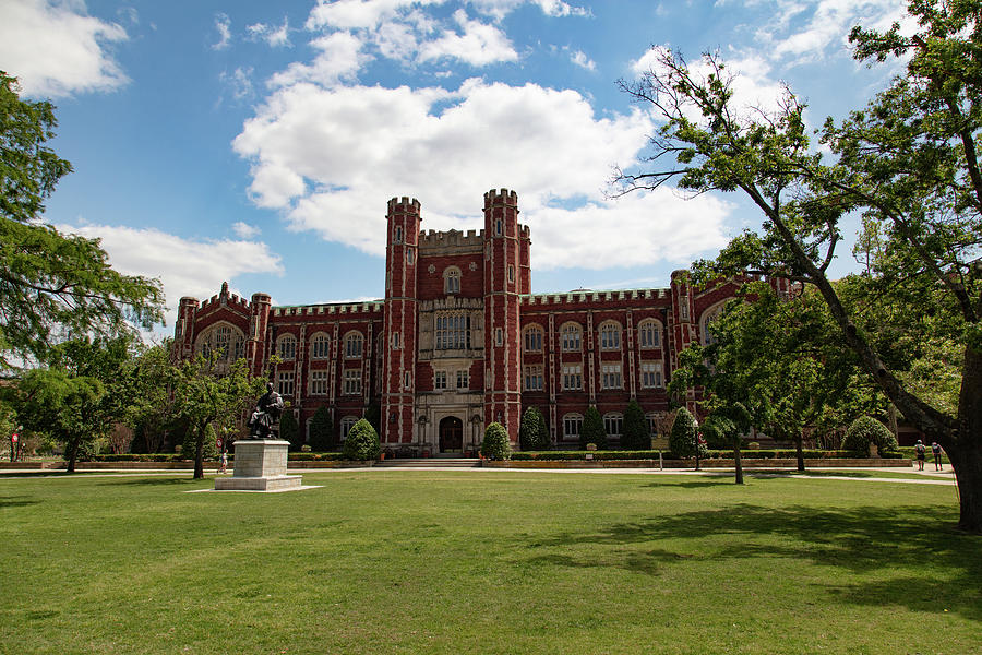 Bizell Library on the campus of the University of Oklahoma Photograph by Eldon McGraw