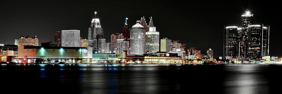 Detroit Photograph - Black and Color Detroit Pano by Frozen in Time Fine Art Photography