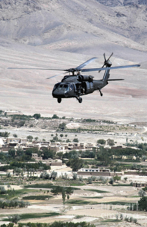 Black Hawk Helicopter Photograph by Granger