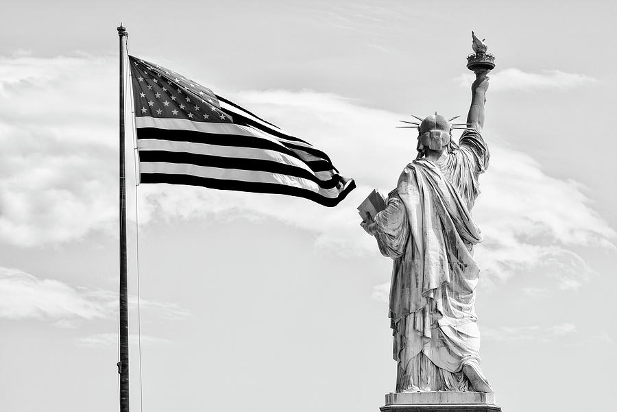 Black Manhattan Series - Liberty Photograph by Philippe HUGONNARD