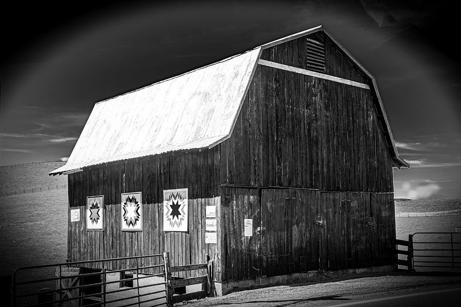Black n White Black Barn Photograph by Daniel Hebard